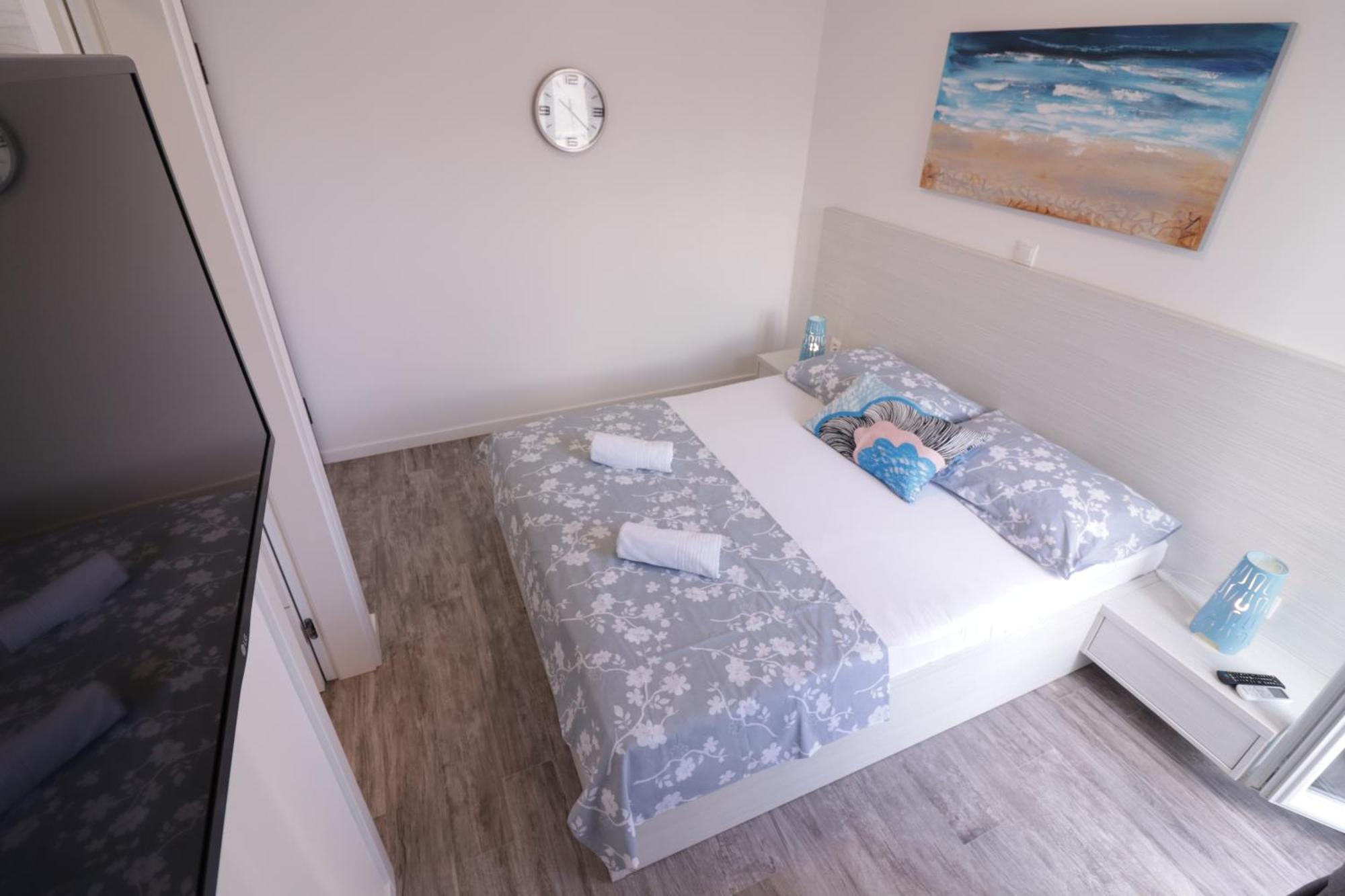 Apartments & Rooms Danivan Pool Villas B نوفاليا الغرفة الصورة